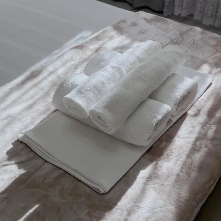 White And Cozy 아파트 *