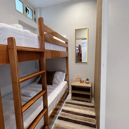 Apartman White And Cozy